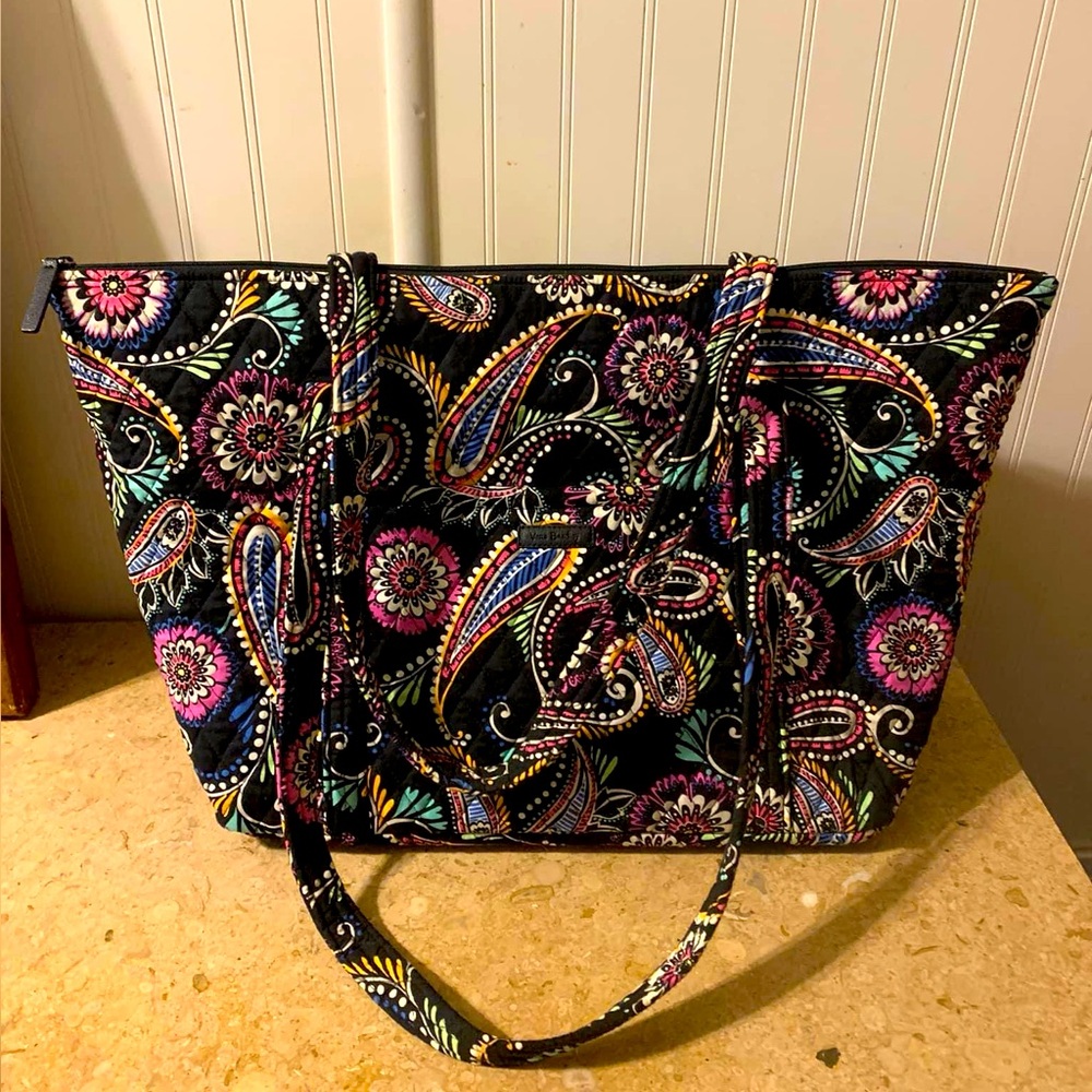 Overnight Bag Black Travel Bradley Floral
Vera Tote 23x3x75